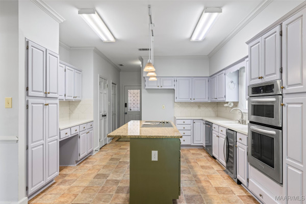 1411 Meriwether Road