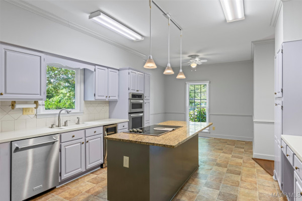 1411 Meriwether Road