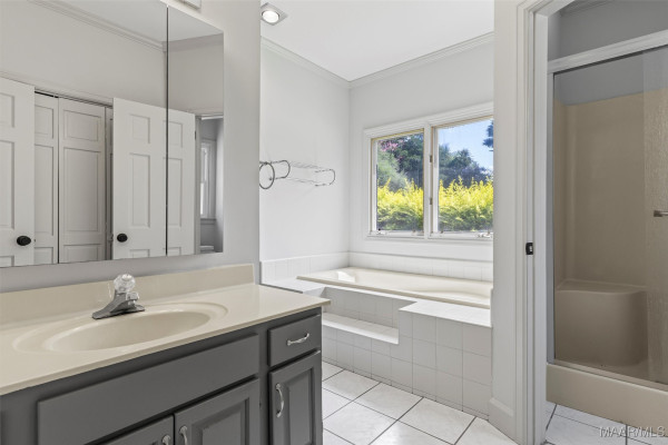 1411 Meriwether Road