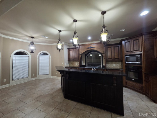1113 OLD BRECKENRIDGE Lane