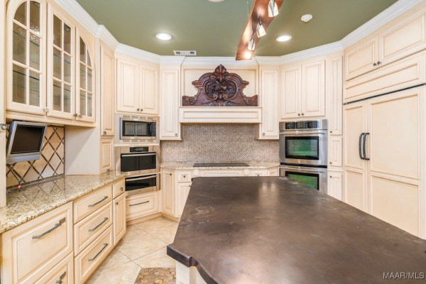 827 Timberlane Road