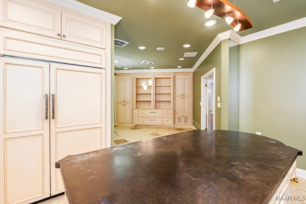 827 Timberlane Road