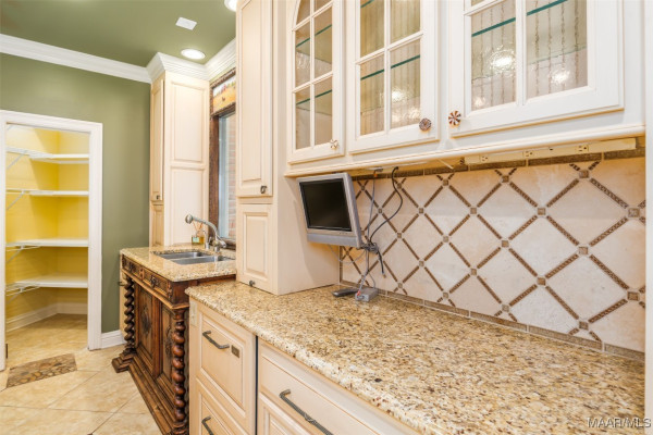 827 Timberlane Road