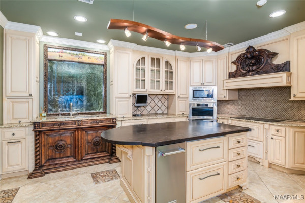 827 Timberlane Road