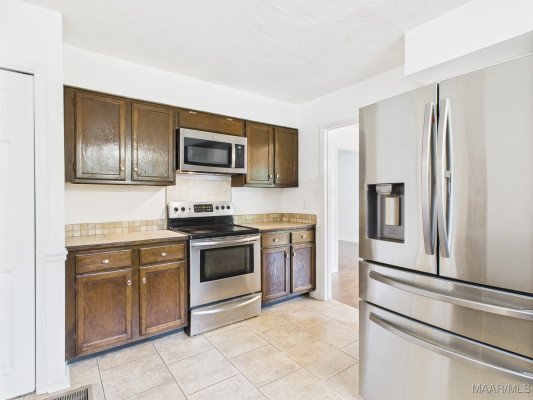 701 Ridgedale Lane