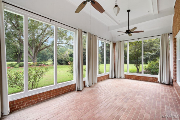 8921 Vaughn Road