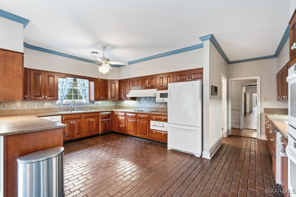 8921 Vaughn Road