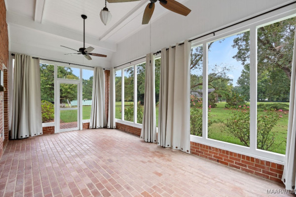 8921 Vaughn Road