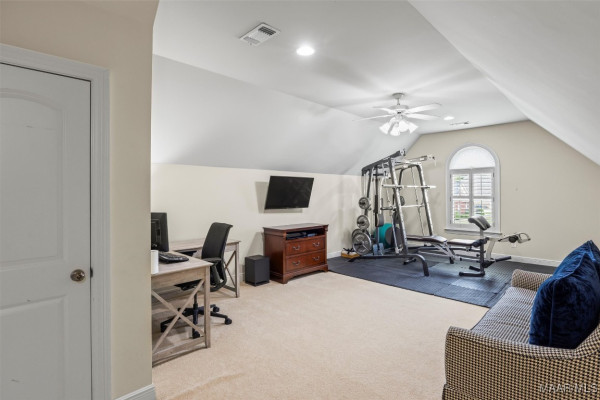 128 Fox Glen Lair .