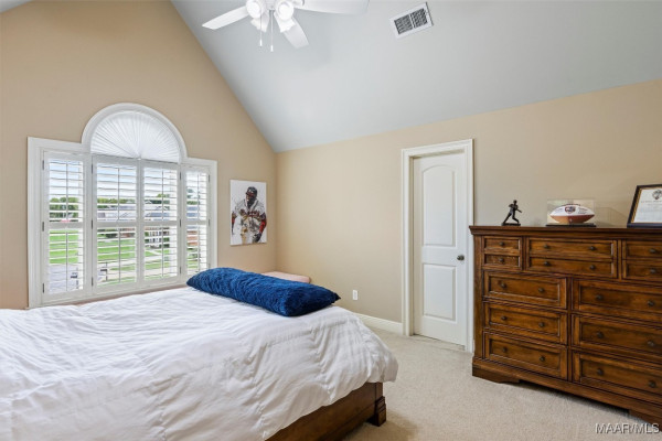 128 Fox Glen Lair .