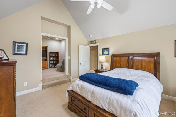 128 Fox Glen Lair .