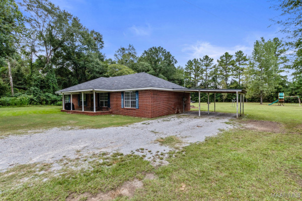 824 County Road 1 . N