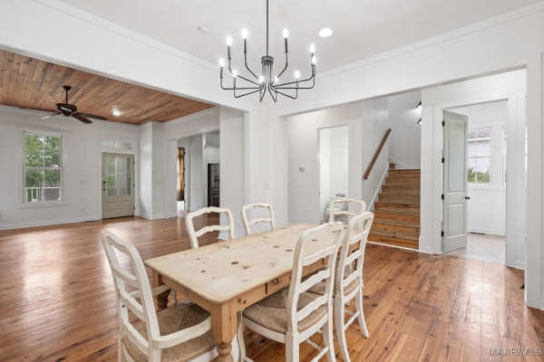 5 Avenue of the Waters .