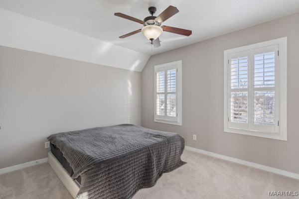 5 Avenue of the Waters .