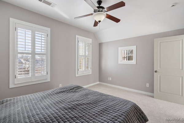 5 Avenue of the Waters .