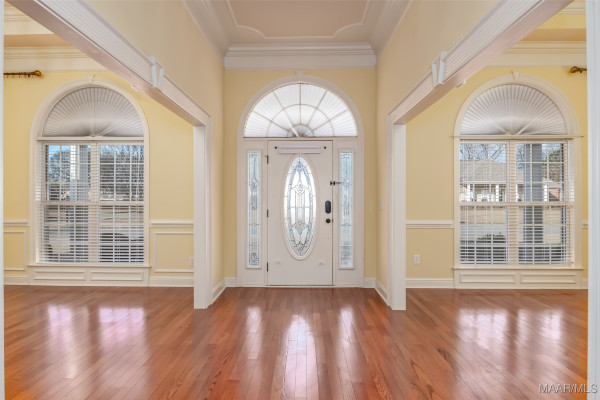 404 Grove Park Loop