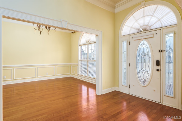 404 Grove Park Loop