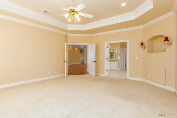 404 Grove Park Loop