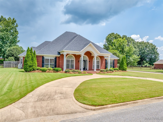 404 Grove Park Loop