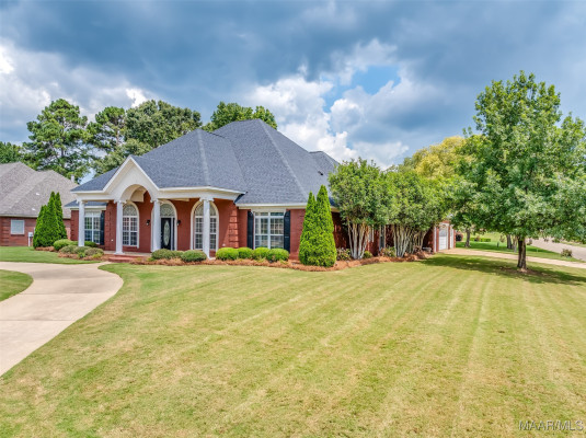 404 Grove Park Loop