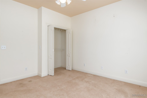 404 Grove Park Loop