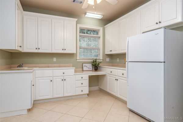 404 Grove Park Loop