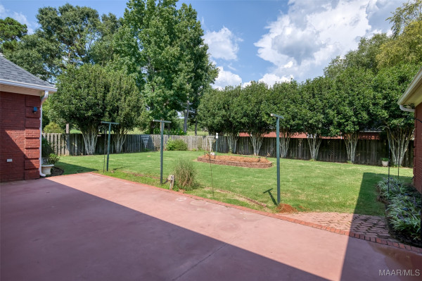 404 Grove Park Loop