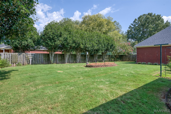 404 Grove Park Loop