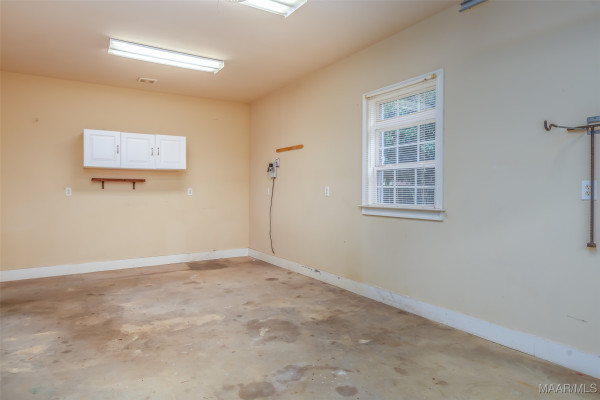 404 Grove Park Loop