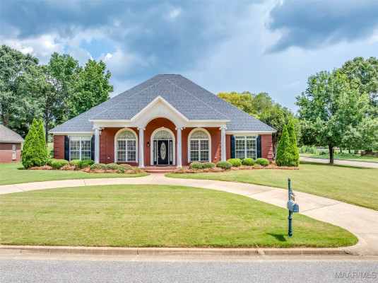 404 Grove Park Loop
