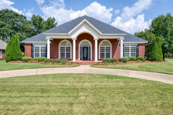 404 Grove Park Loop
