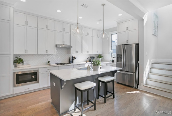 4638 Bloomsbury Street