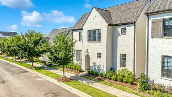 4638 Bloomsbury Street