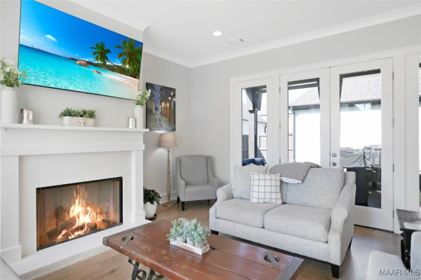 4638 Bloomsbury Street