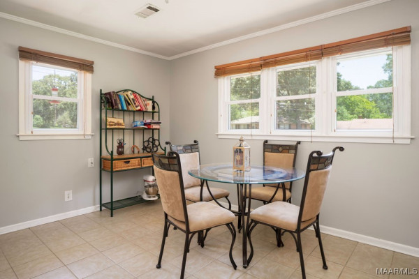 925 GREEN FOREST Drive