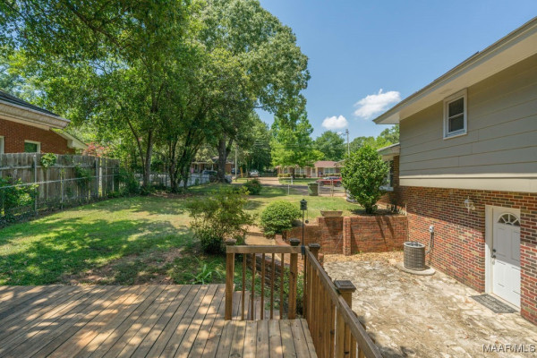 925 GREEN FOREST Drive