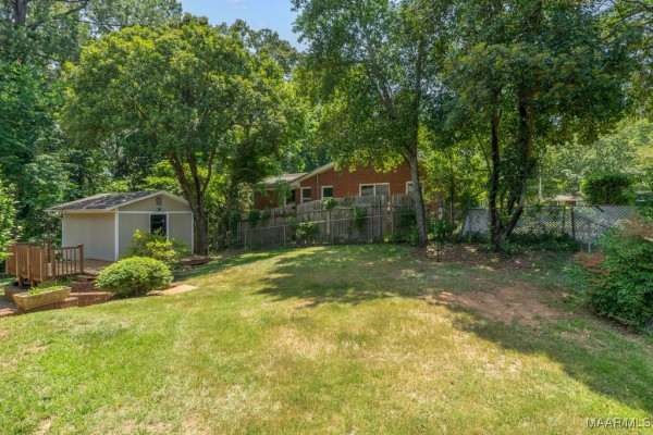 925 GREEN FOREST Drive