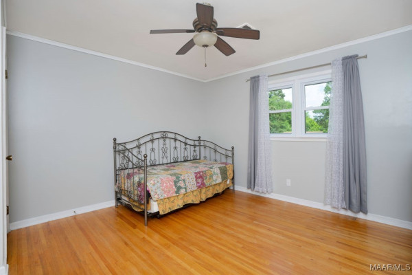 925 GREEN FOREST Drive