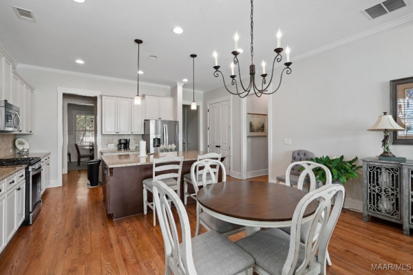 34 Double Oak Avenue