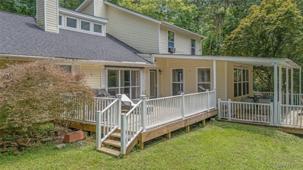 555 Shady Acres Drive