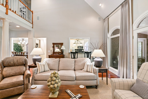 7149 PINECREST Drive