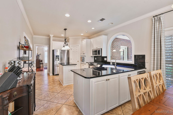 7149 PINECREST Drive