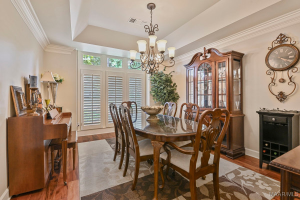 7149 PINECREST Drive