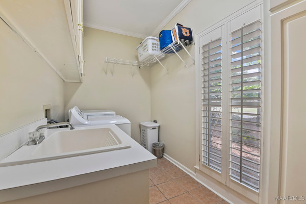 7149 PINECREST Drive