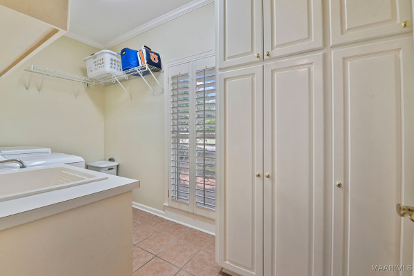 7149 PINECREST Drive