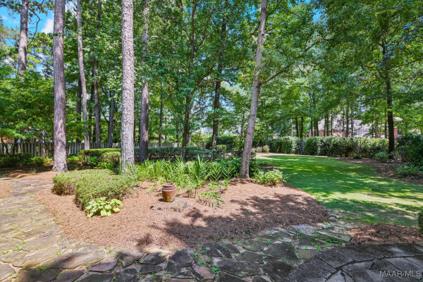 7149 PINECREST Drive