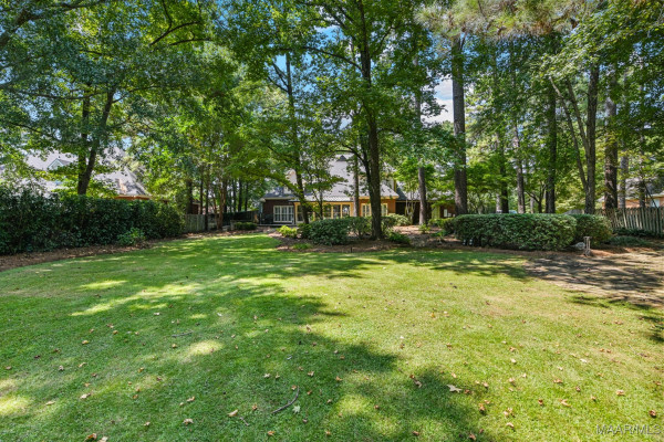 7149 PINECREST Drive