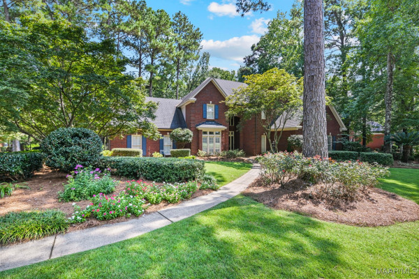 7149 PINECREST Drive