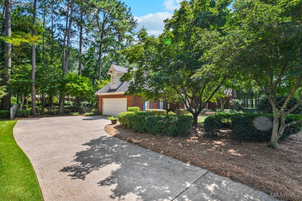 7149 PINECREST Drive