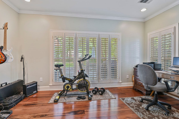 7149 PINECREST Drive